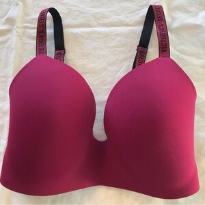 Victoria's Secret The T-Shirt Lightly Lined. 32DDD